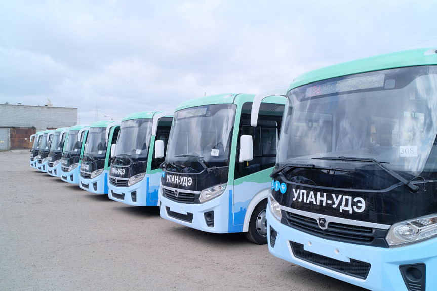 В Бурятии на новых автобусах оказалось некому работать https://sm.news/wp-content/uploads/2022/09/19/b3b641d798d0aa15.jpg